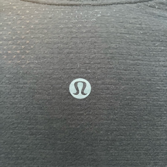 Lululemon black swiftly tech size 4 - Picture 3 of 4